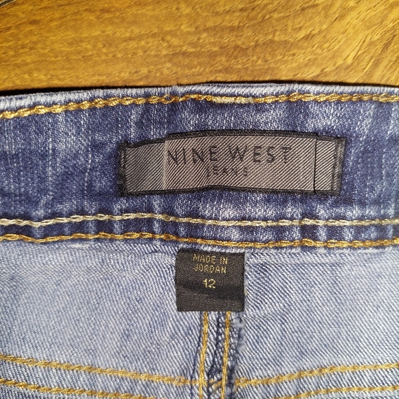 Nine West Womens Size 12 Jean's - Picture 2 of 2